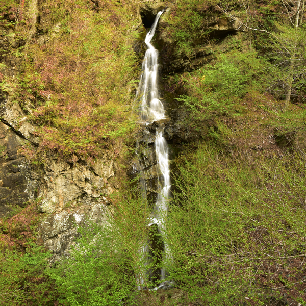 鷹岩の滝
